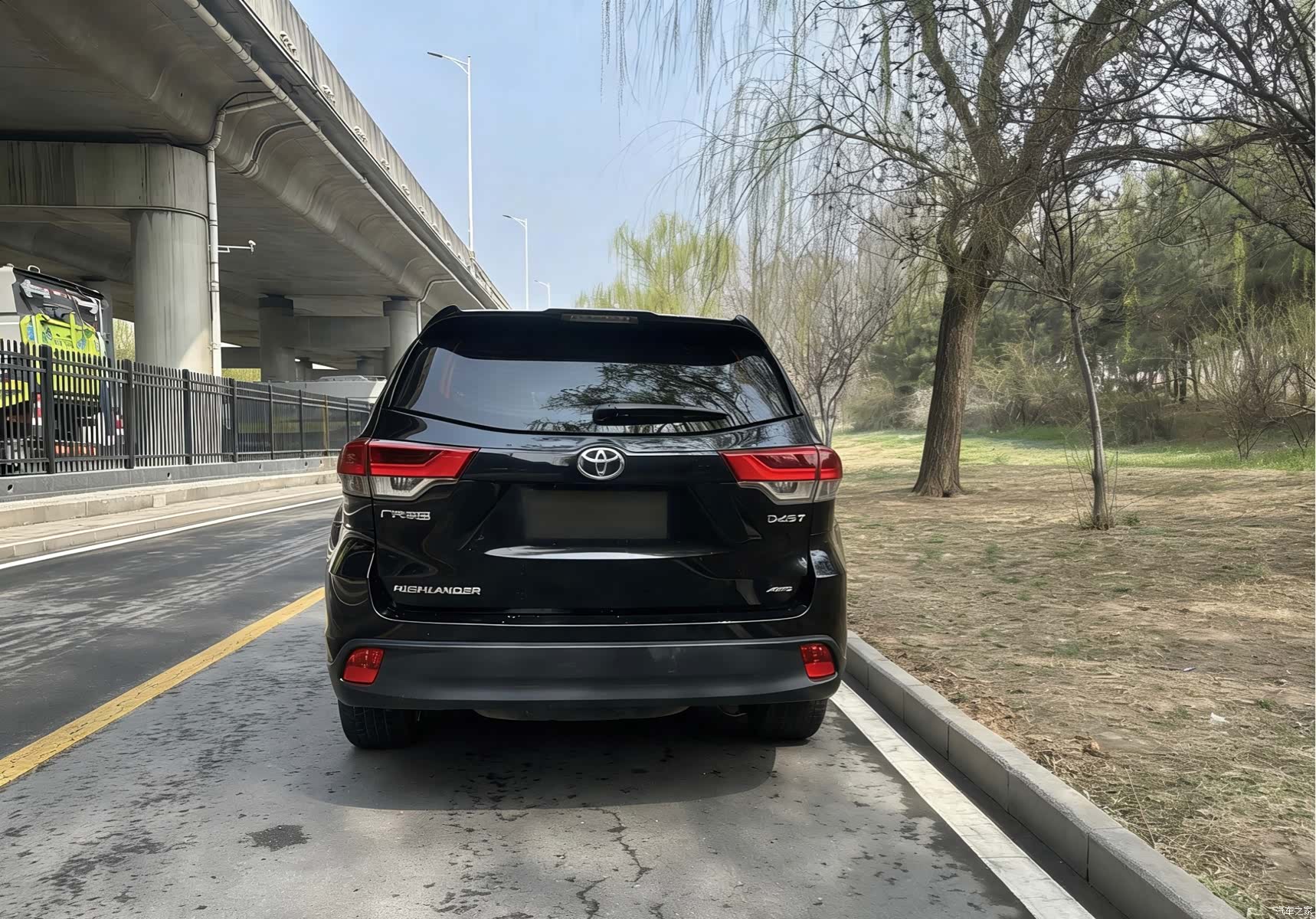 Toyota Highlander, 2022 все фото