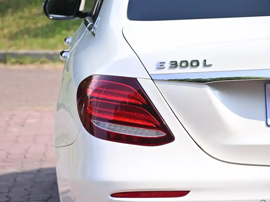 Mercedes-Benz E-class Mercedes-Benz E-class