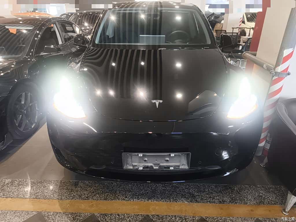 Tesla Model Y, 2023 3