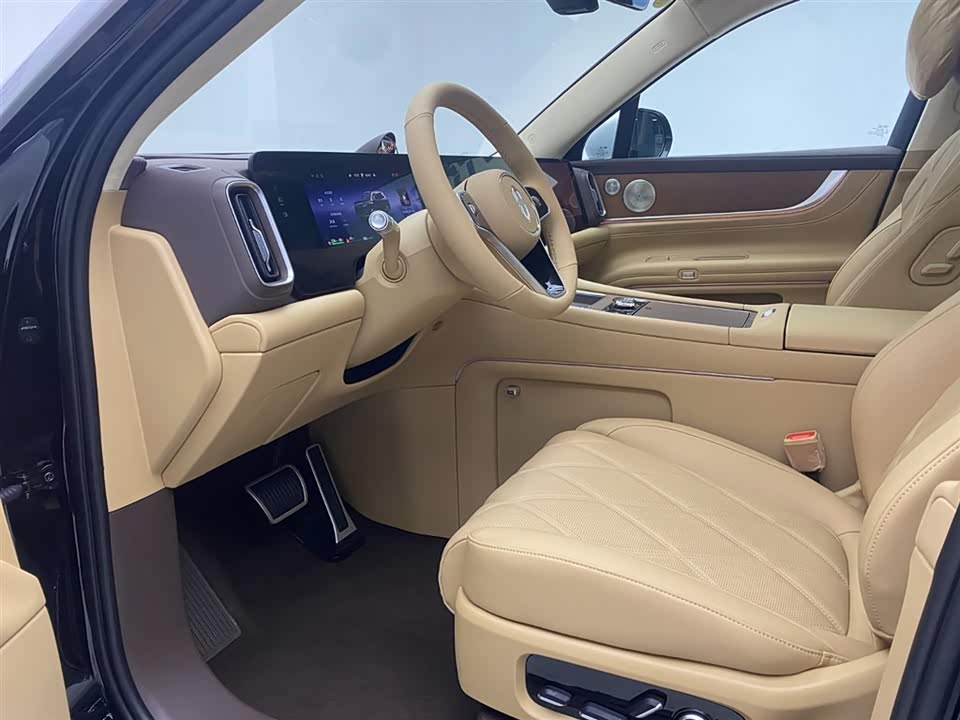 AITO Ask the world M9