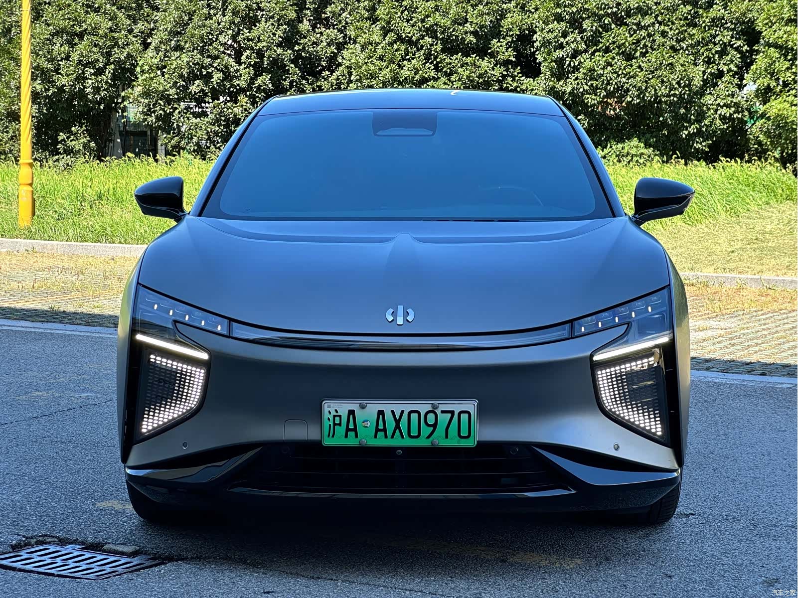HiPhi X, 2022 2