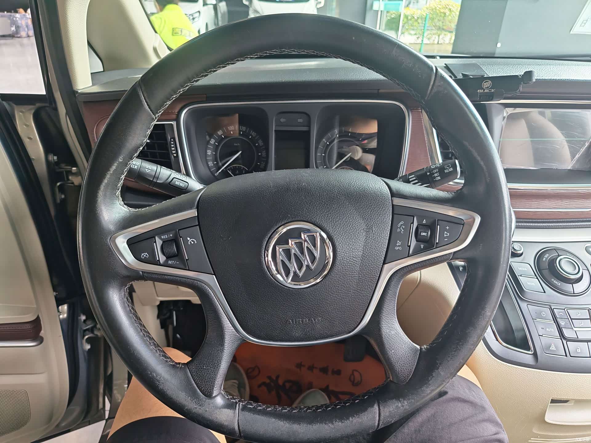 Buick GL8, 2019 7