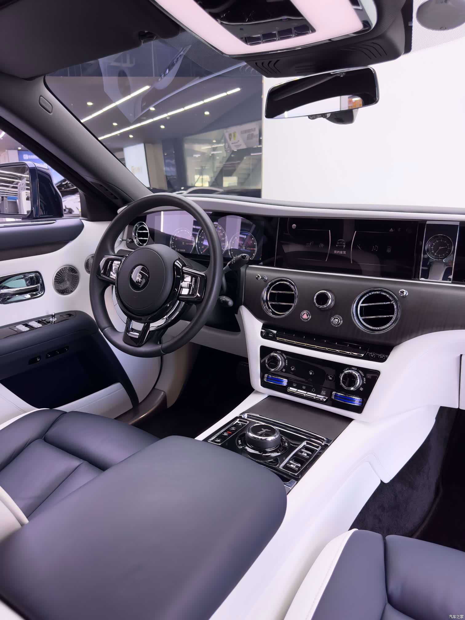 Rolls-Royce Ghost, 2021 17