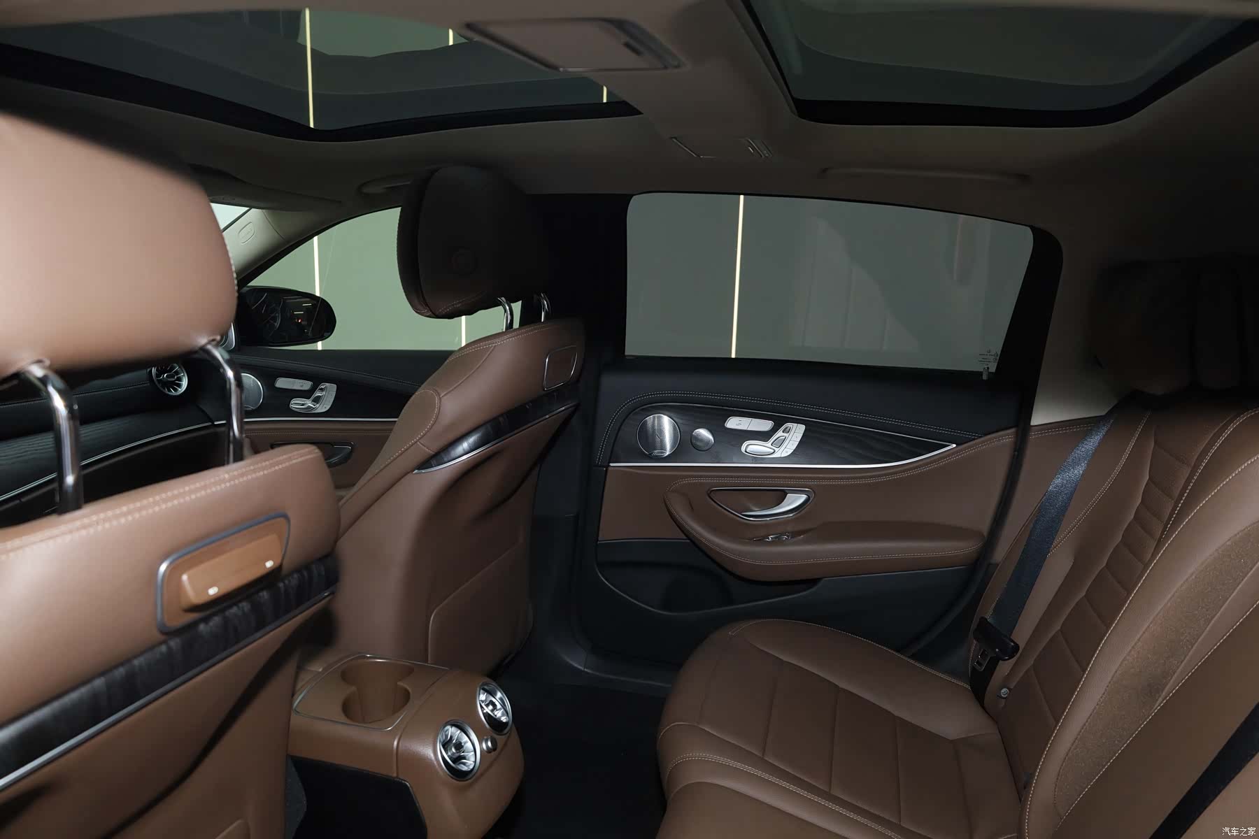 Mercedes-Benz E-Class, 2020 29