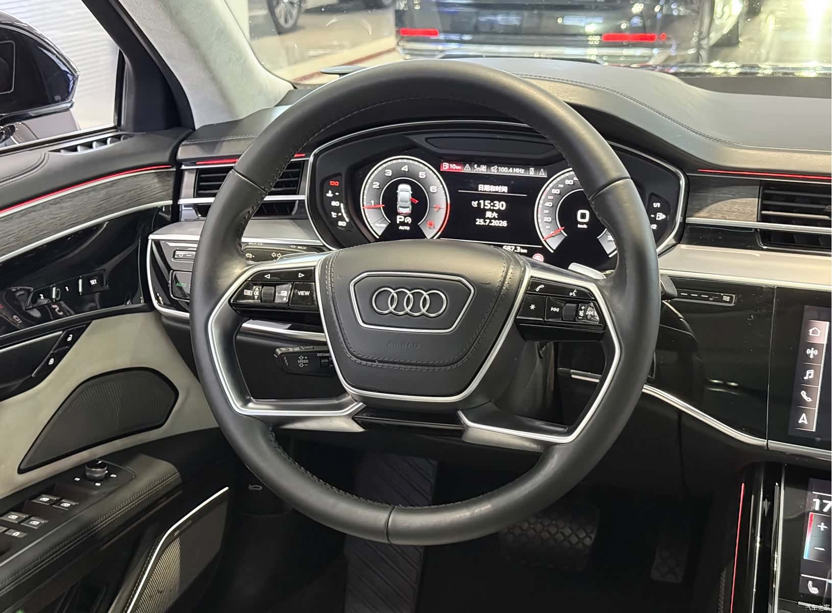 Audi A8L, 2021 4