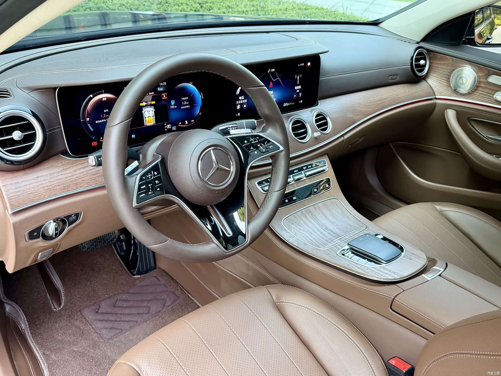 Mercedes-Benz E-Class, 2022 13