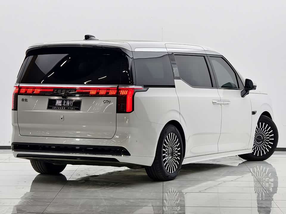 Zeekr 009