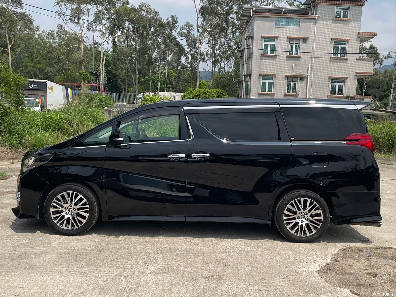Toyota Alphard, 2016 7