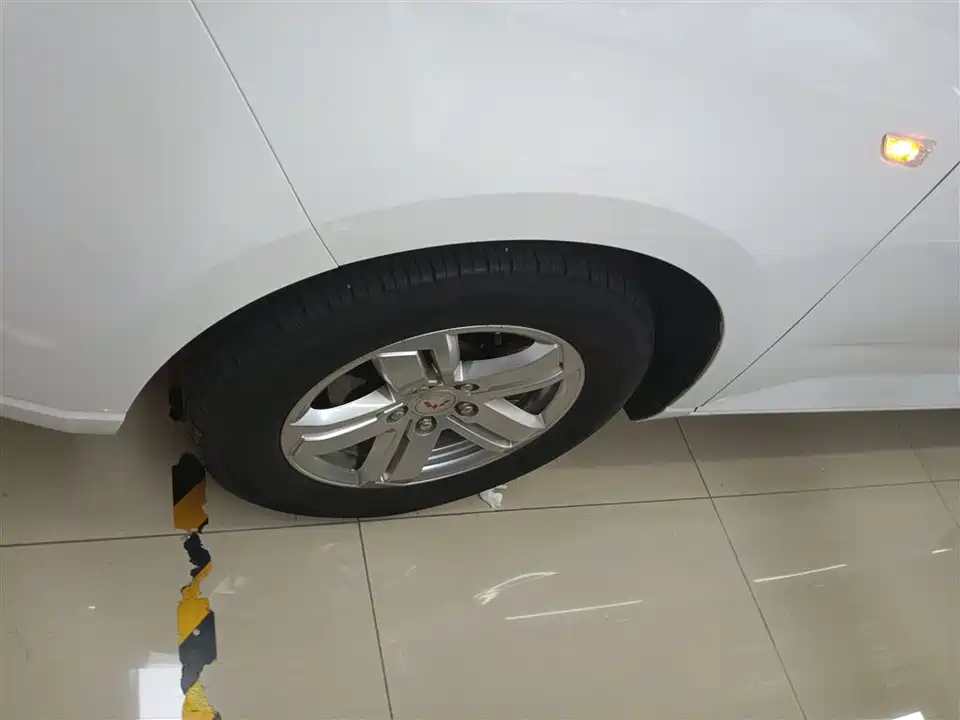 Wuling Wuling Hongguang PLUS