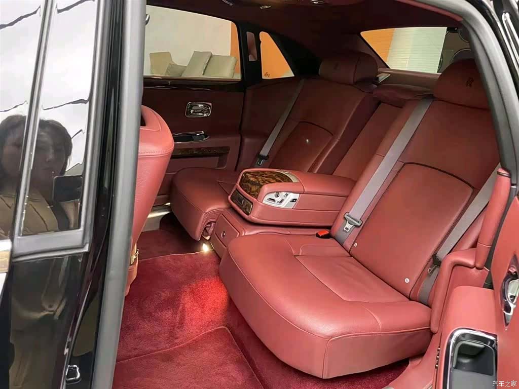 Rolls-Royce Ghost, 2014 7