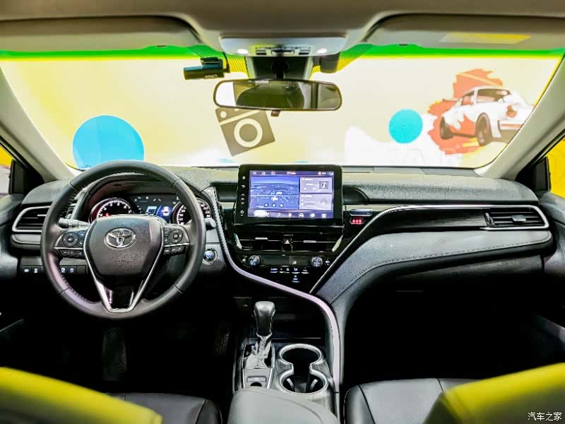 Toyota Camry, 2023 все фото
