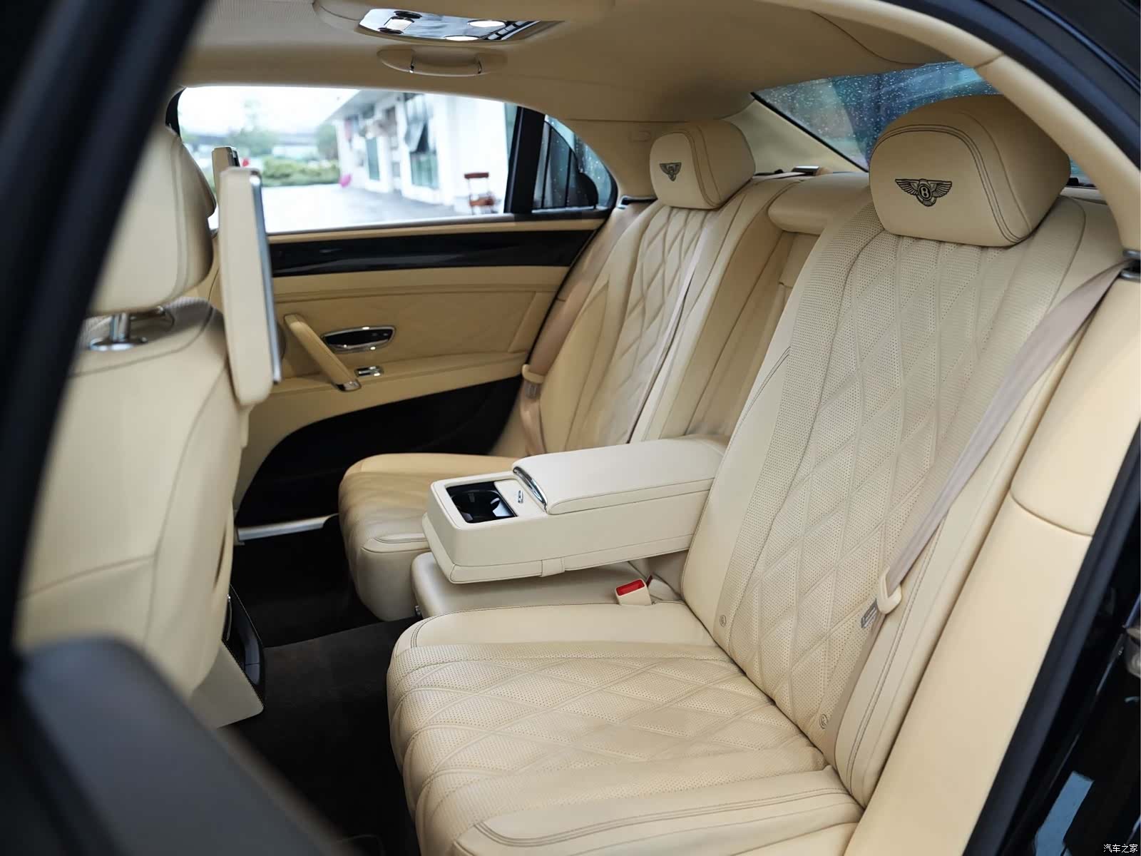 Bentley Flying Spur, 2014 10