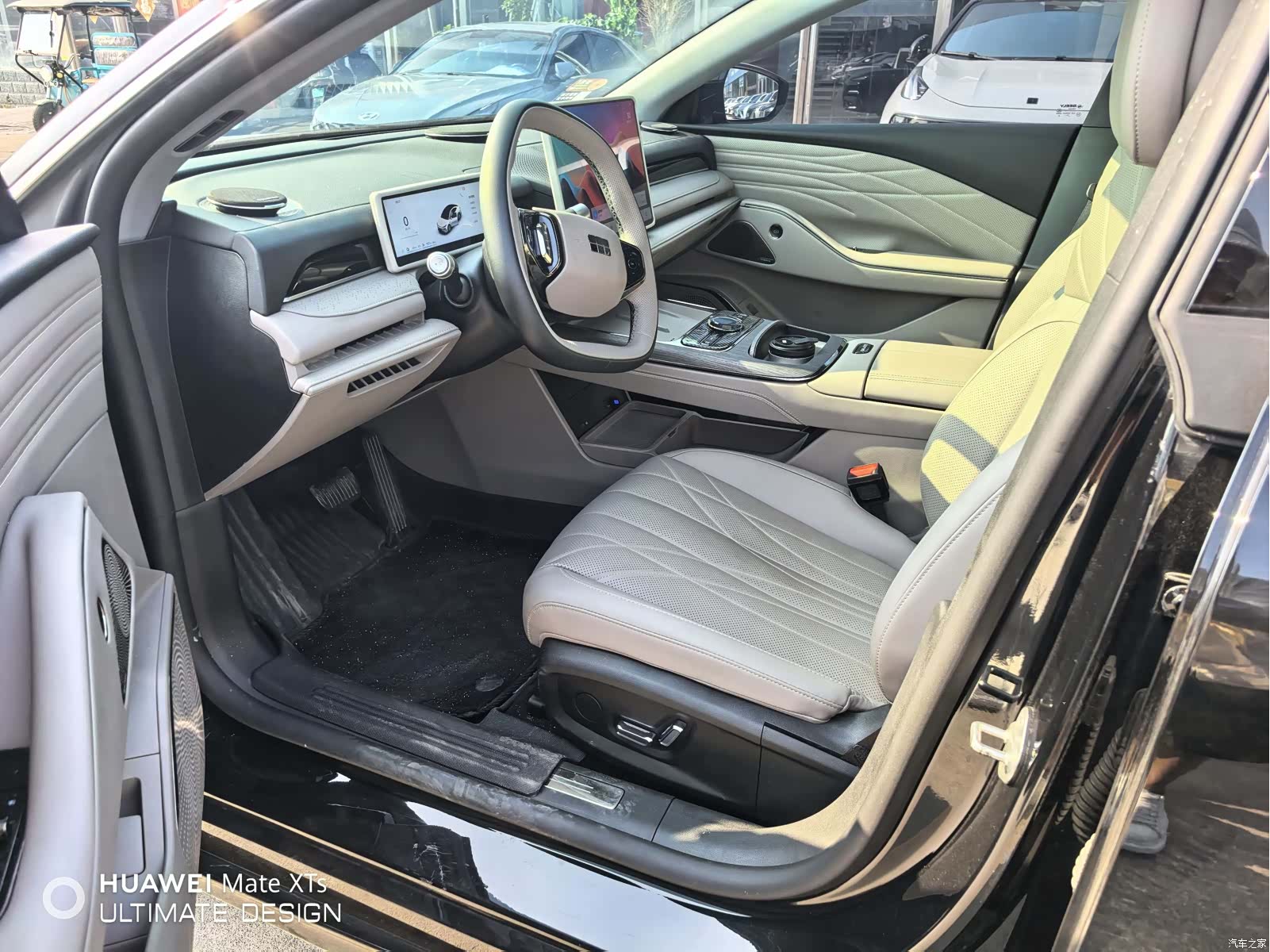 Geely 8, 2025 4