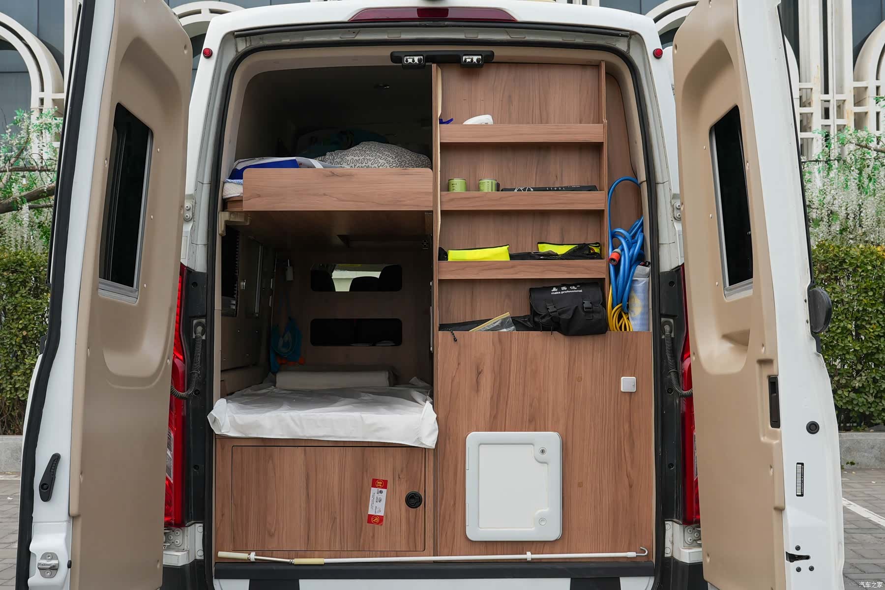 Maxus V90, 2021 34
