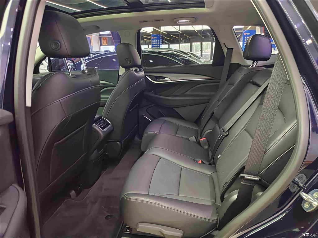 Buick Enclave, 2022 11