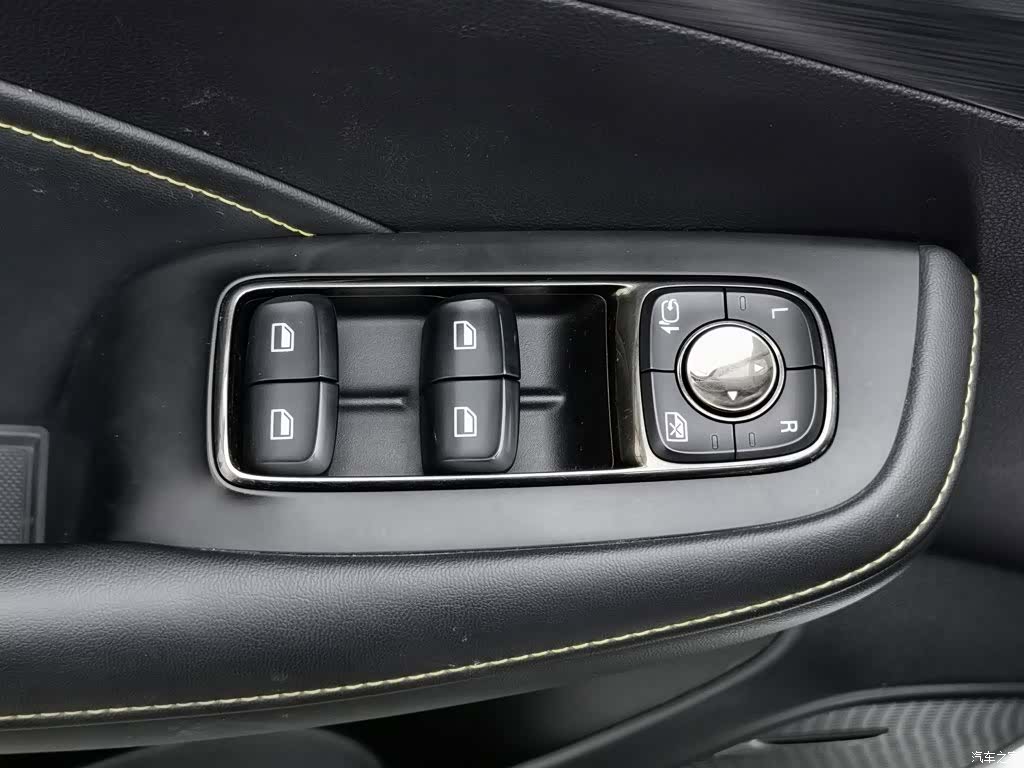 Roewe RX5, 2022 9
