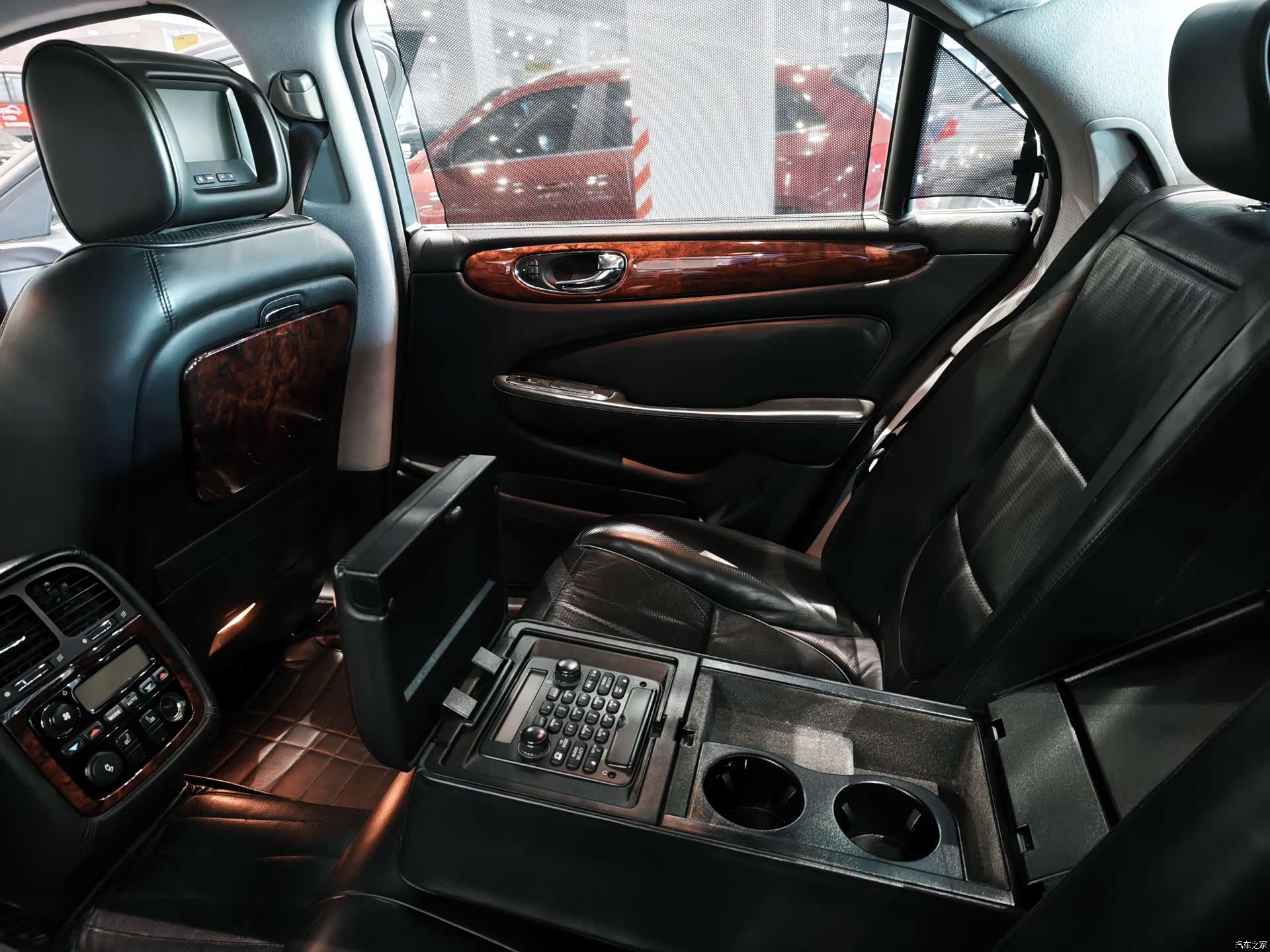 Jaguar XJ, 2009 16
