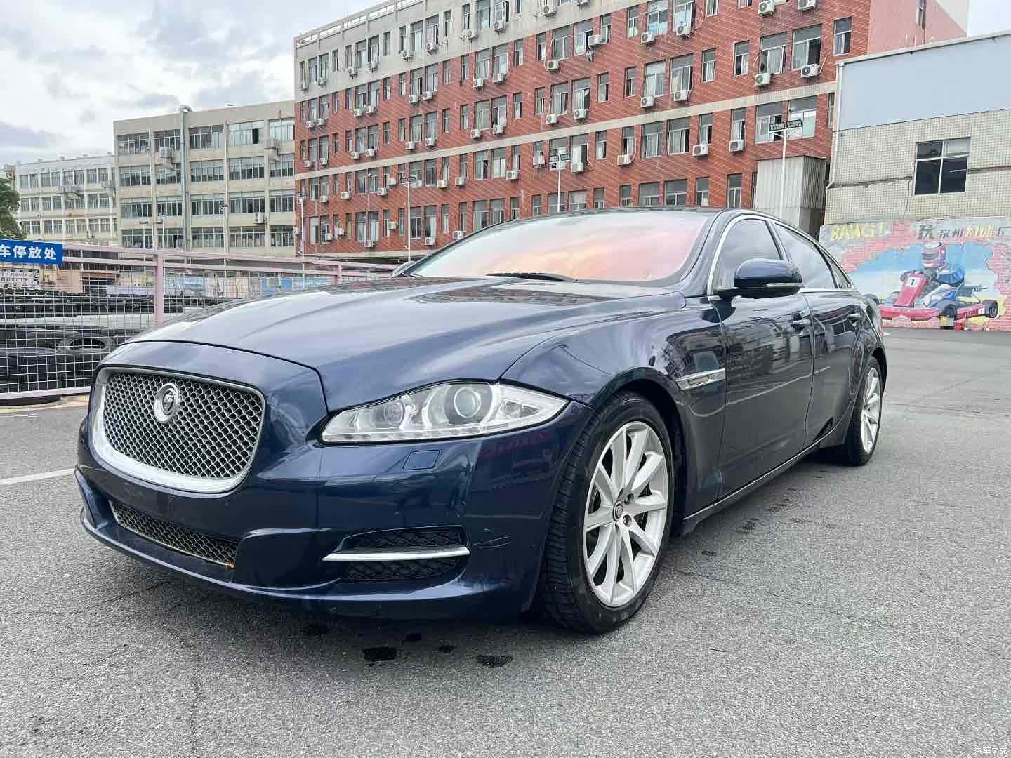 Jaguar XJ, 2013 1