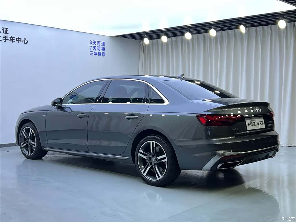 Audi A4L, 2021 все фото