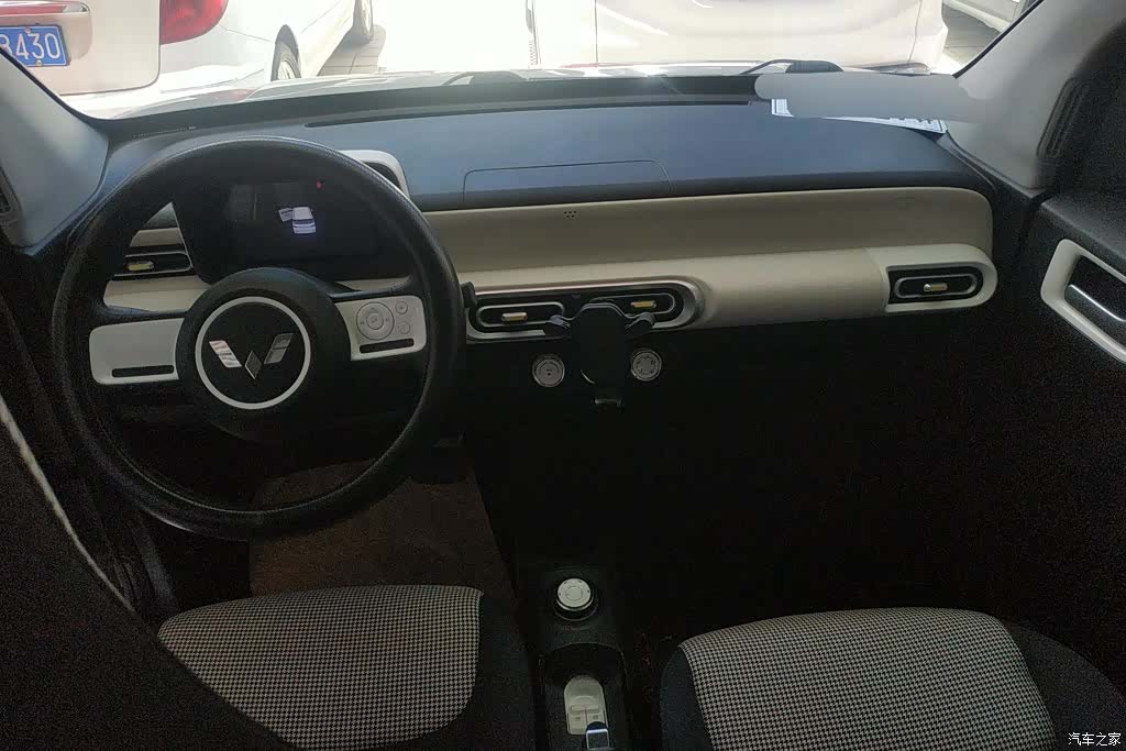 Wuling MINIEV, 2025 12