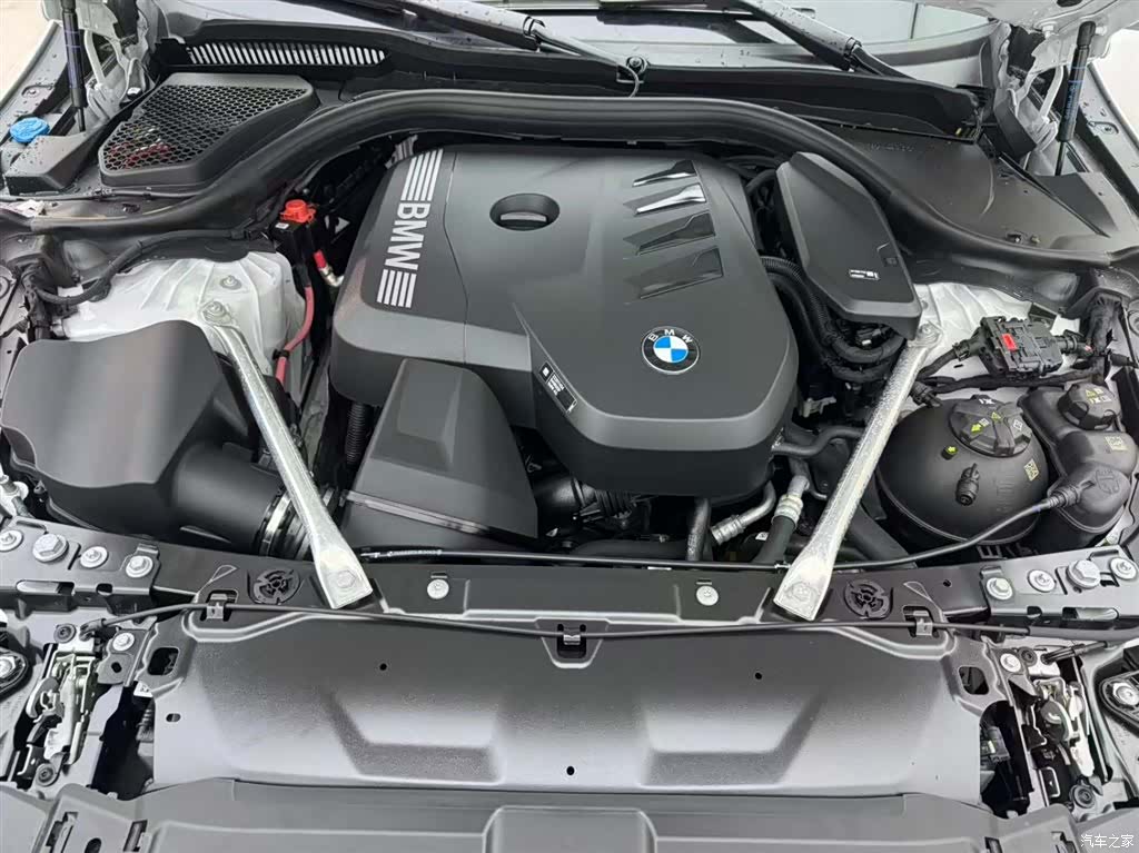 BMW 5 Series, 2025 17