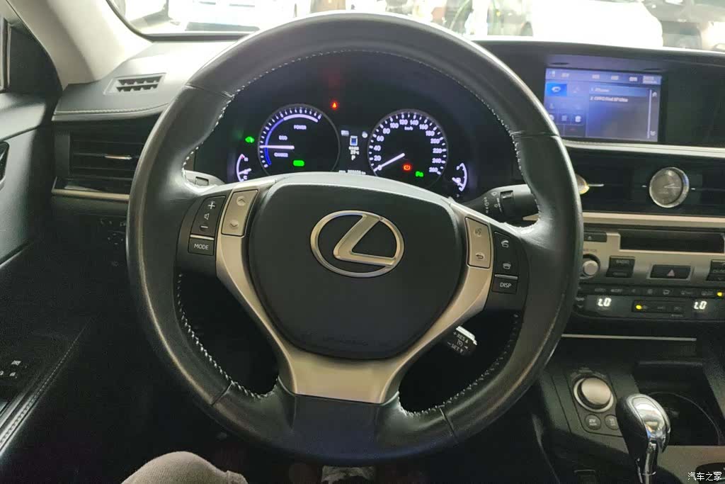 Lexus ES, 2015 15