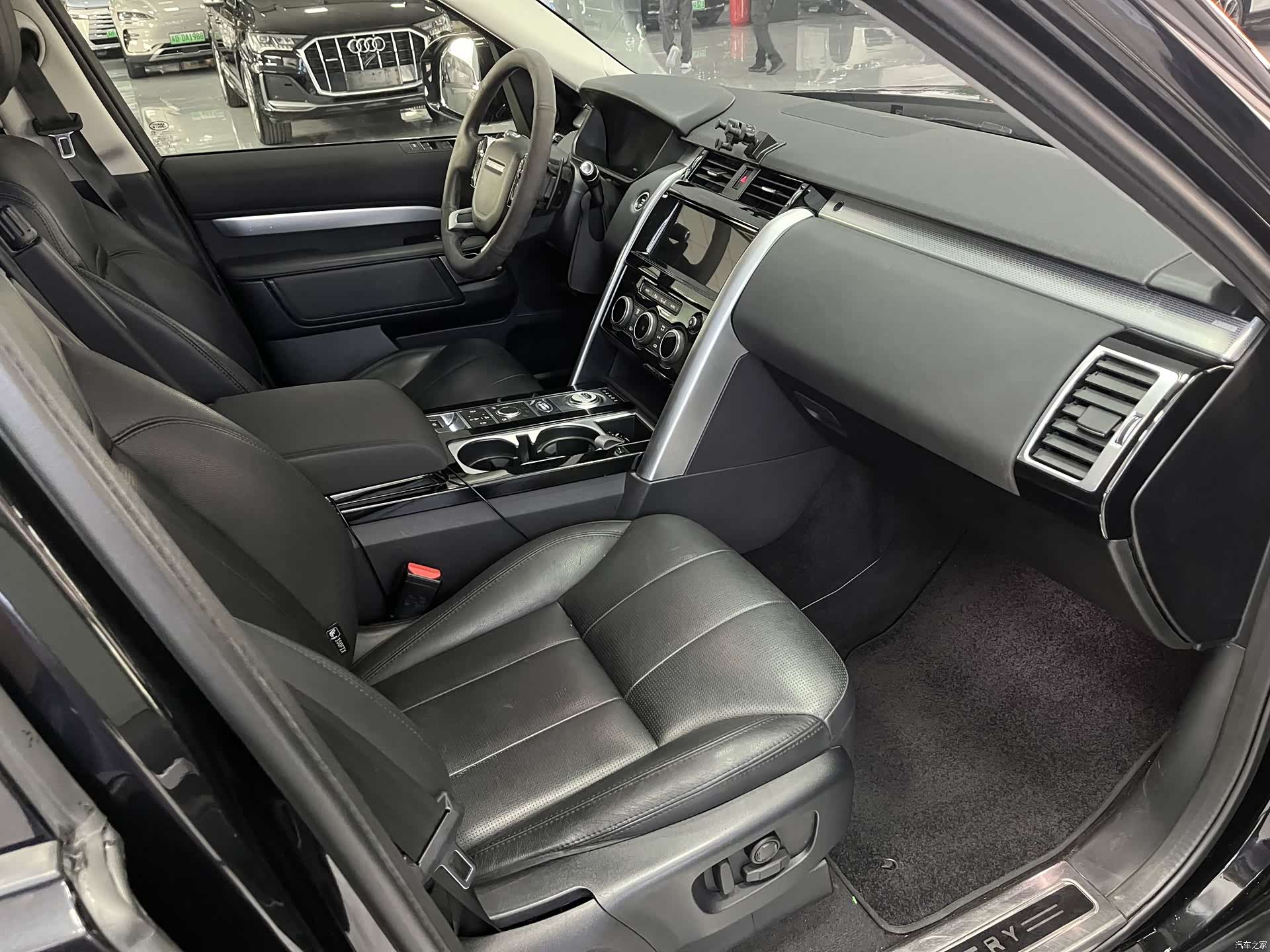 Land Rover Discovery, 2020 4
