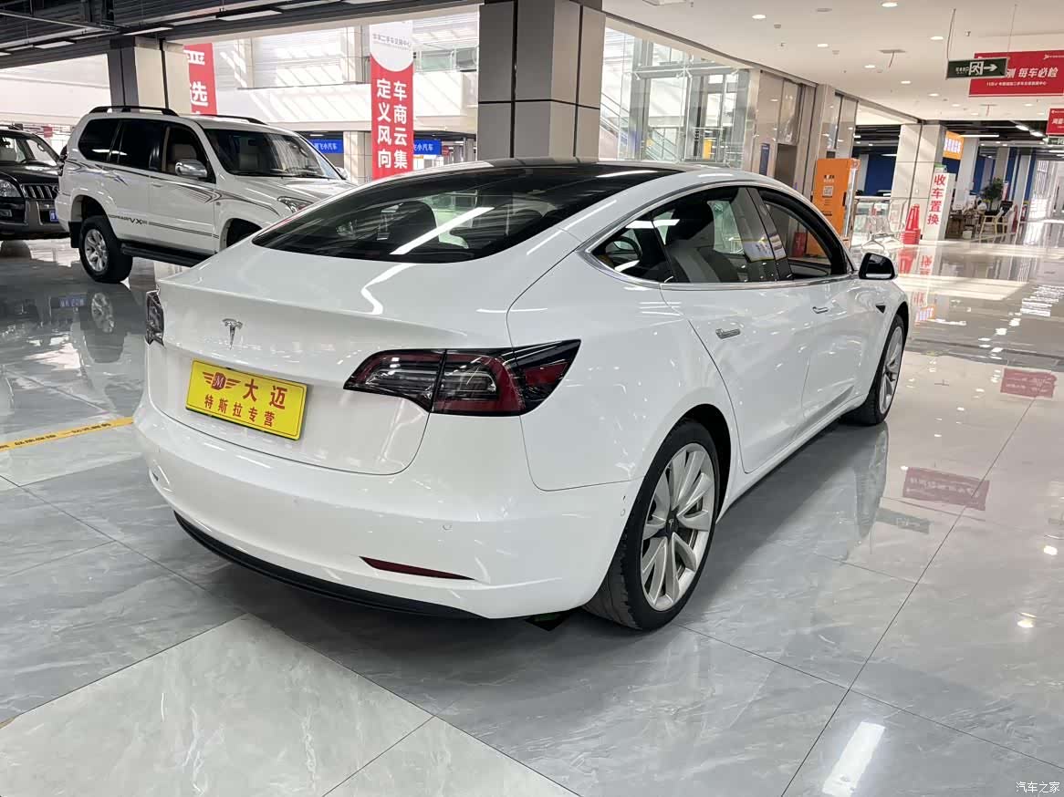 Tesla Model 3, 2019 4
