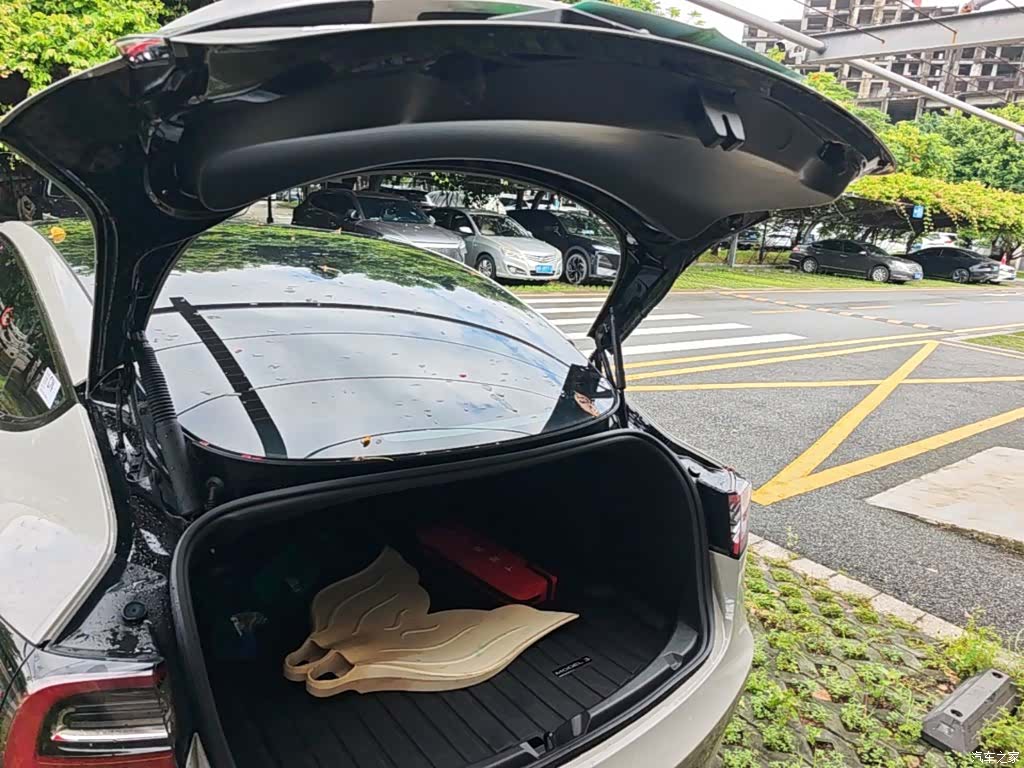 Tesla Model 3, 2023 19
