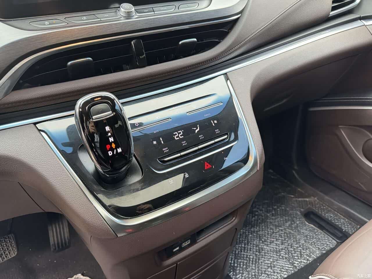 Buick GL8, 2022 15