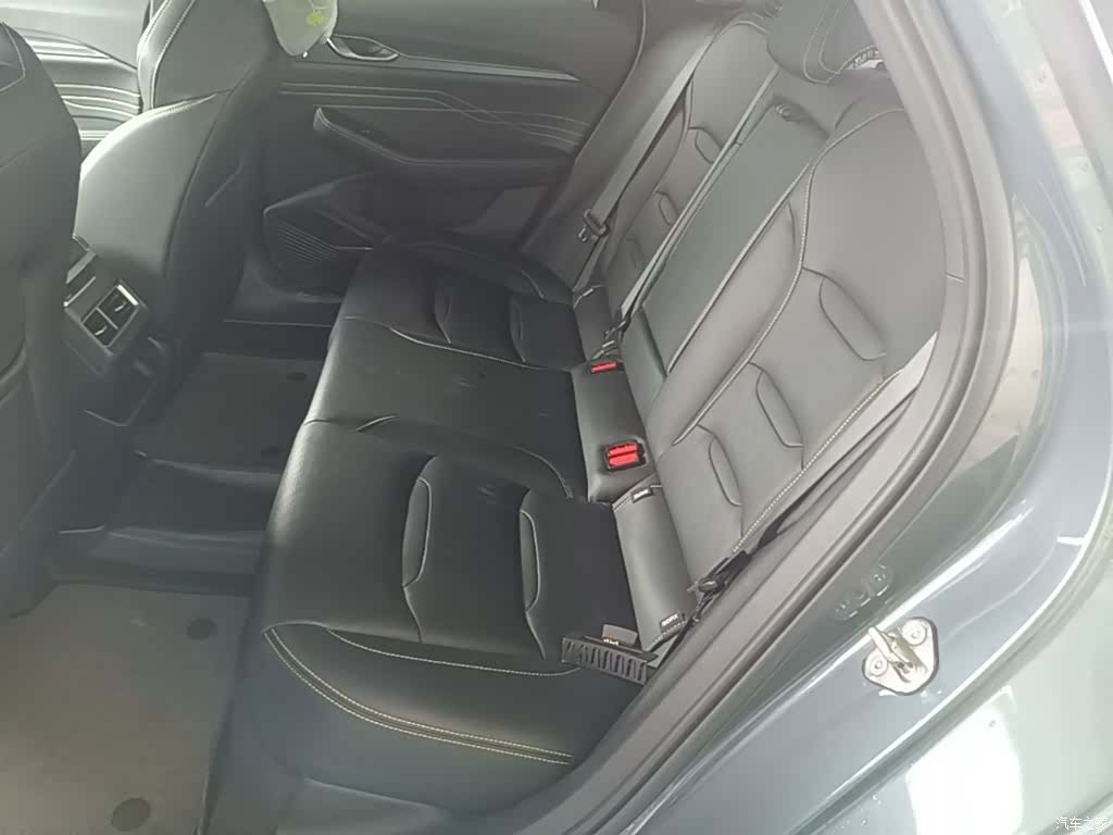 Geely Preface, 2024 17