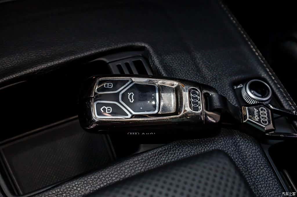 Audi Q5L, 2024 33