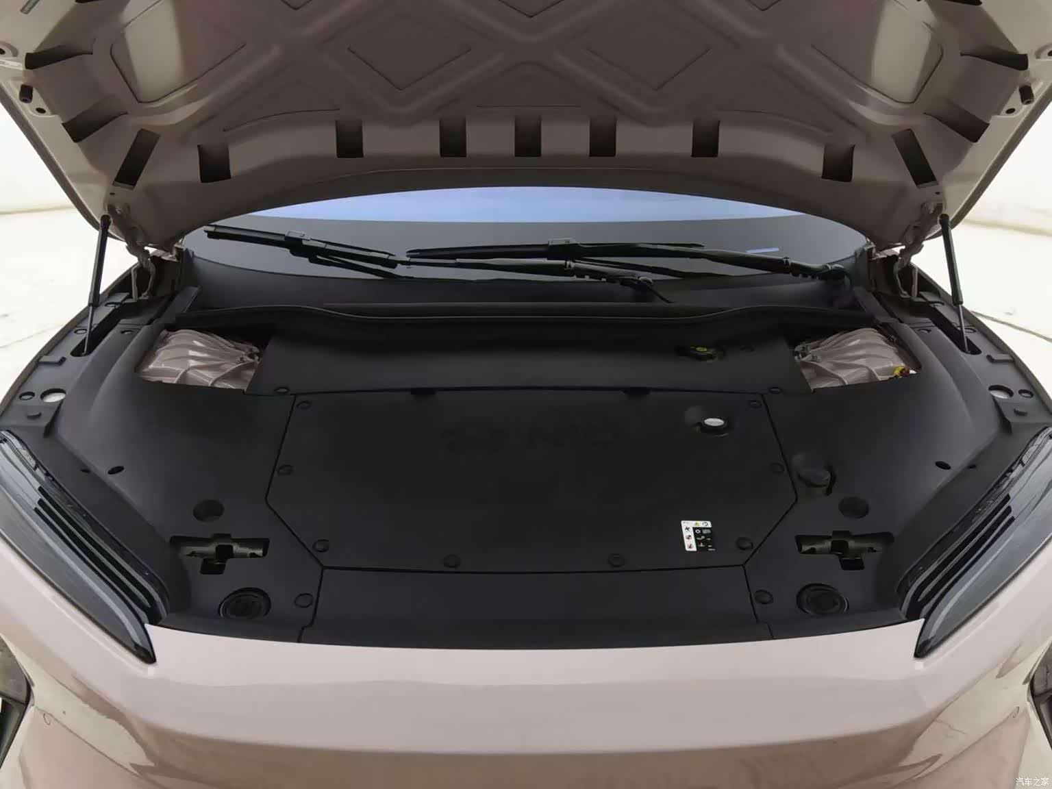 NIO ET5, 2023 14
