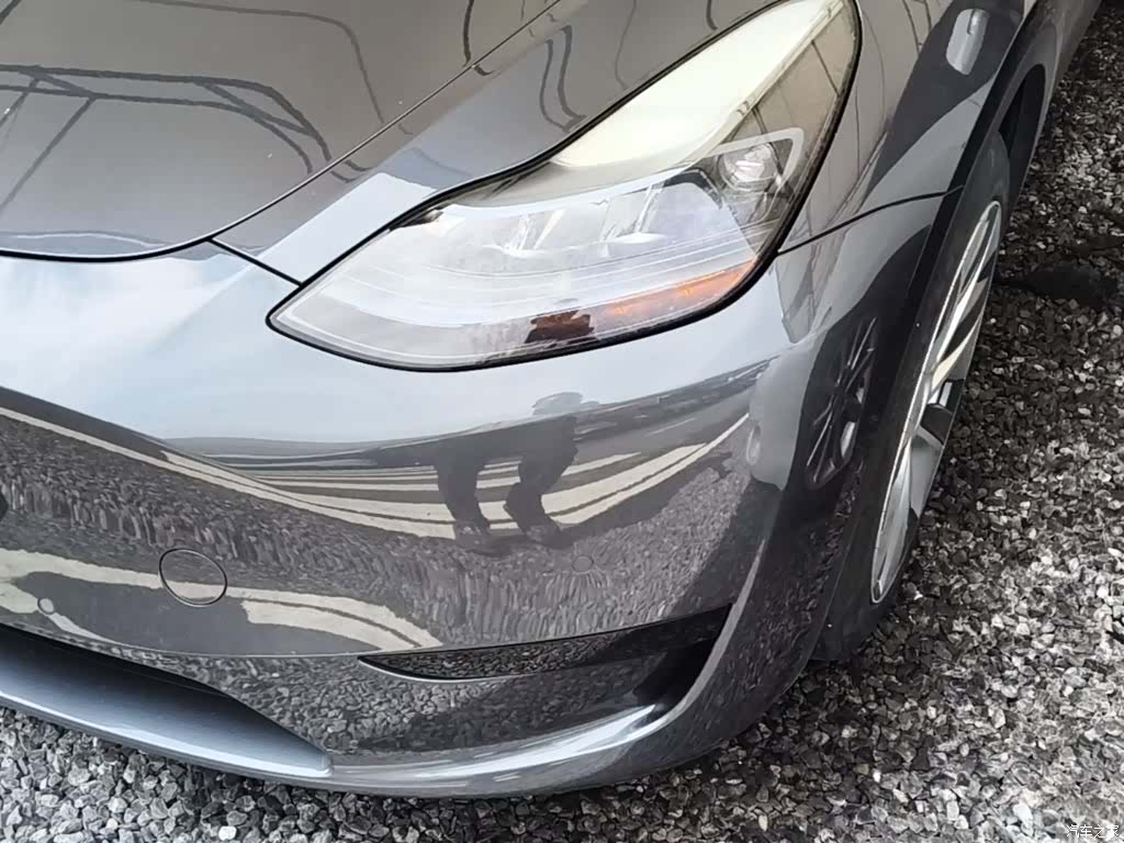 Tesla Model Y, 2022 24