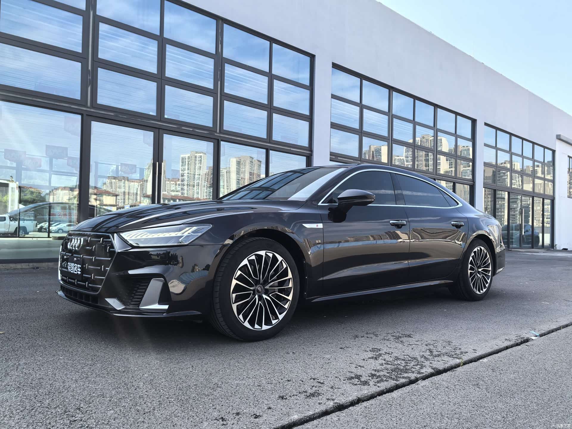 Audi A7L, 2024 1