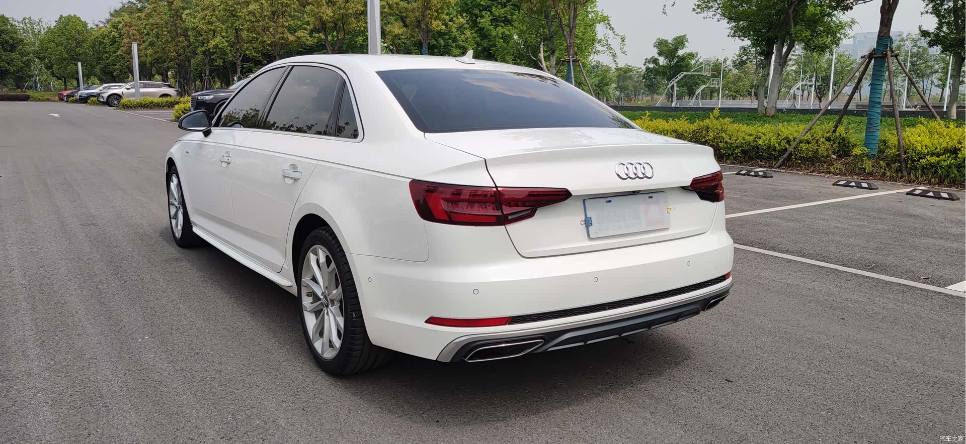 Audi A4L, 2019 9
