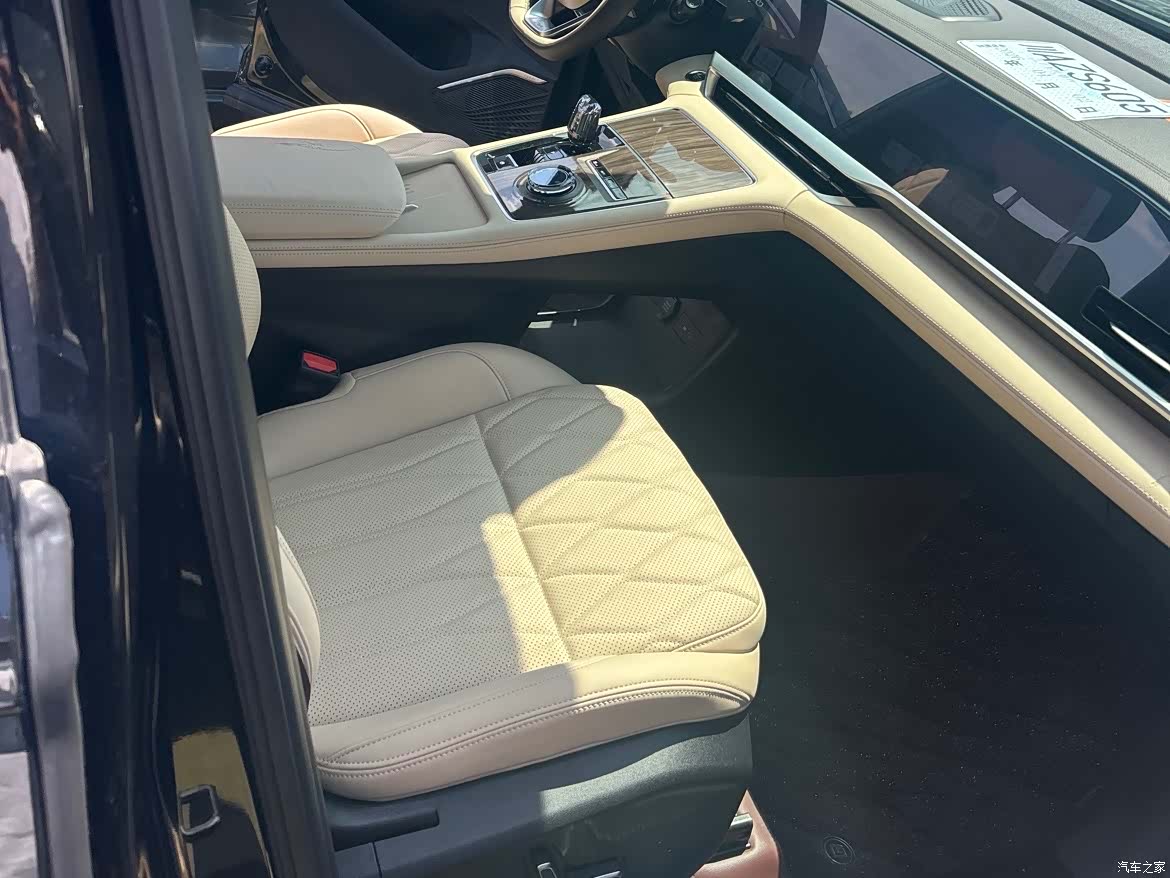 Geely Xingyue L, 2025 7