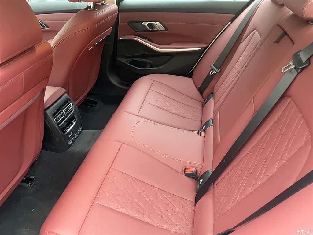 BMW 3 Series, 2025 9