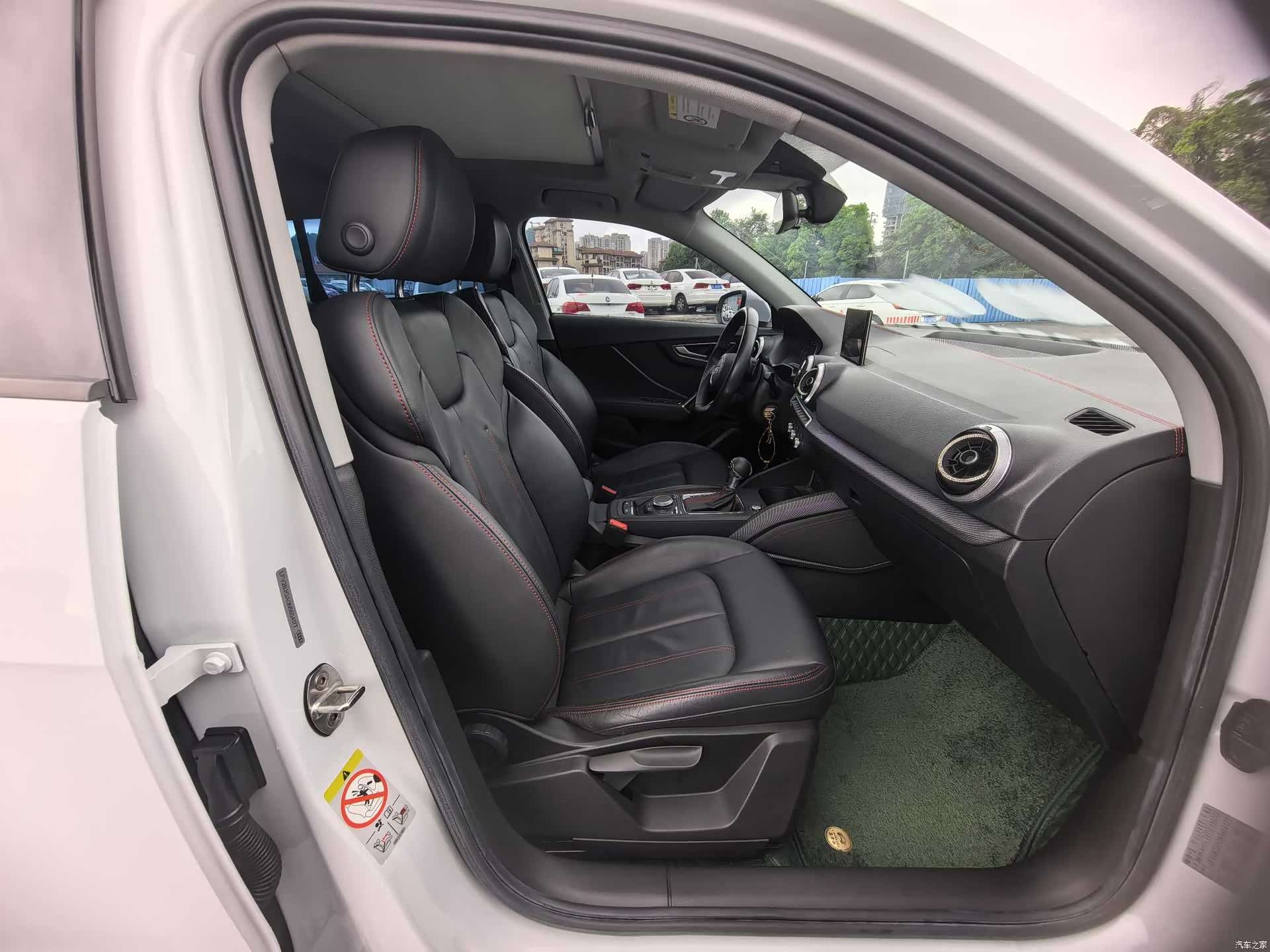 Audi Q2L, 2022 11