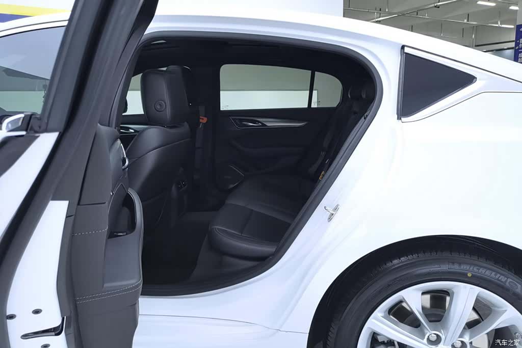 Cadillac CT5, 2024 6