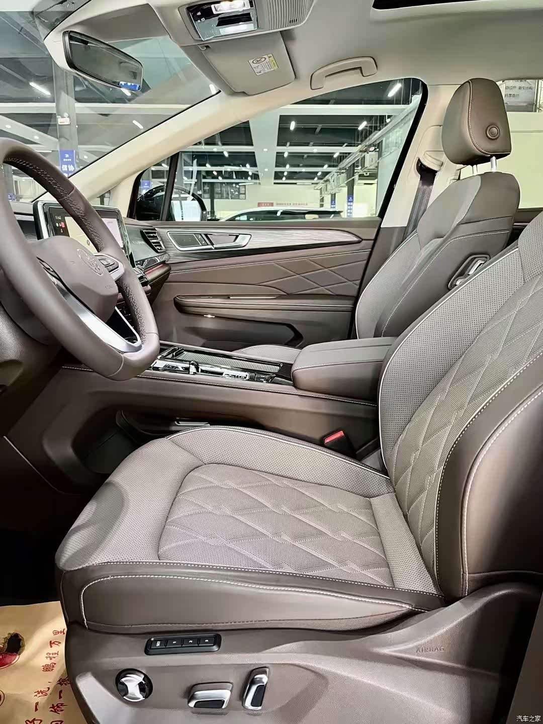 Volkswagen Viloran, 2023 4