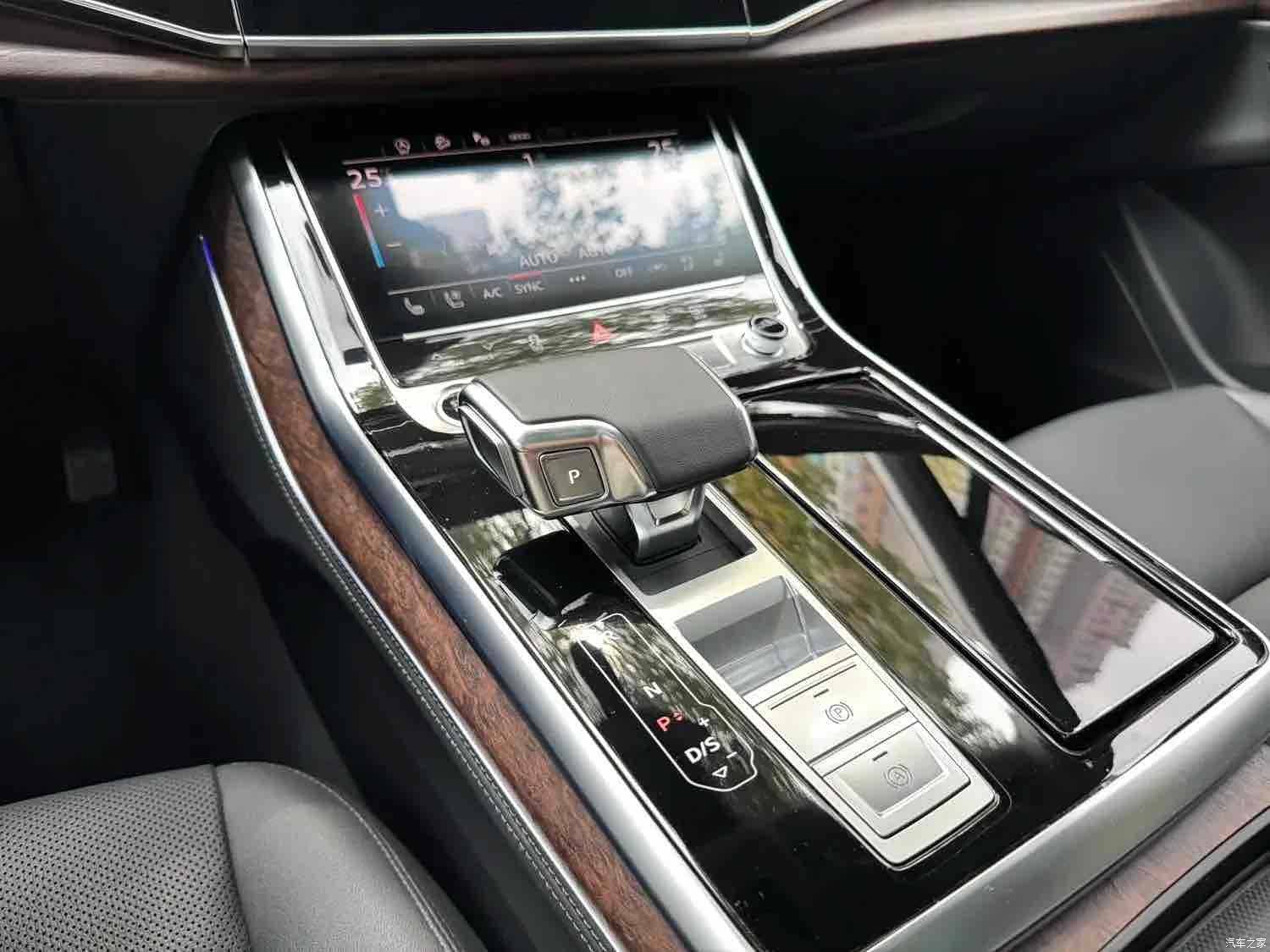 Audi Q7, 2023 8