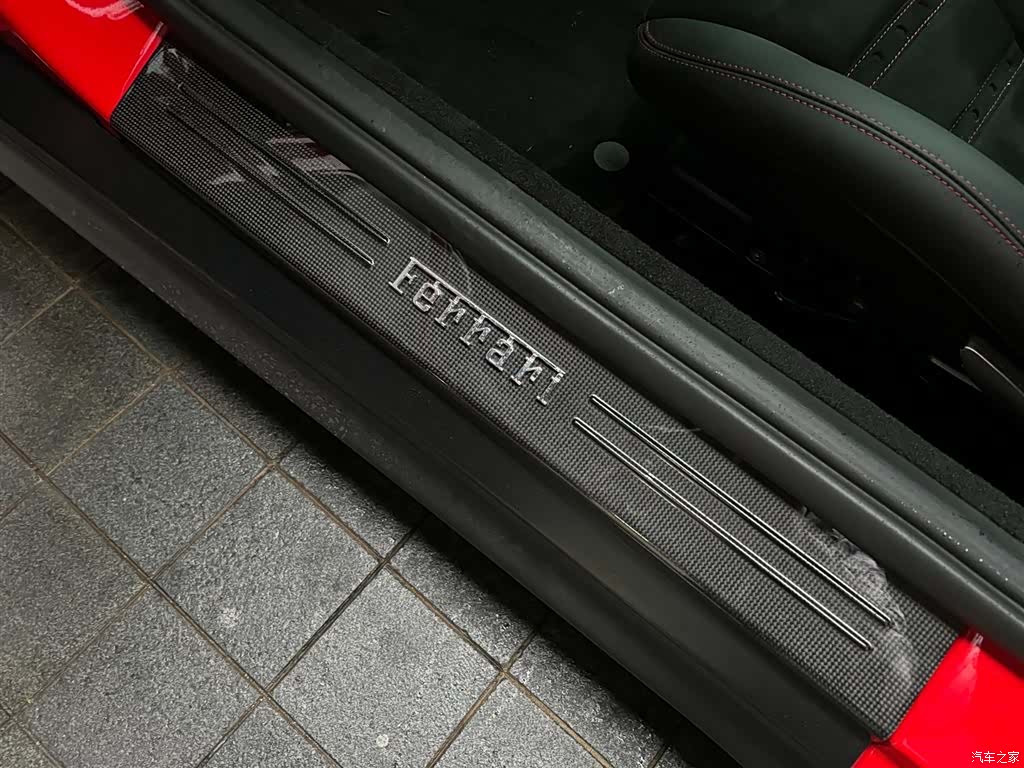 Ferrari 812, 2019 6