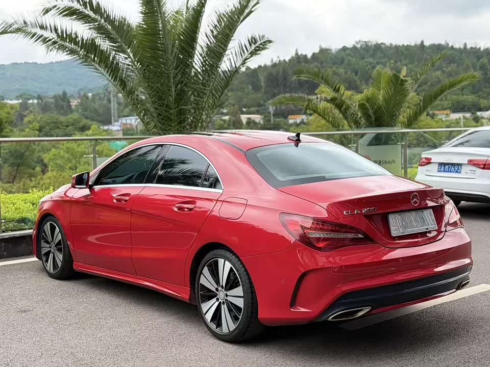 Mercedes-Benz CLA