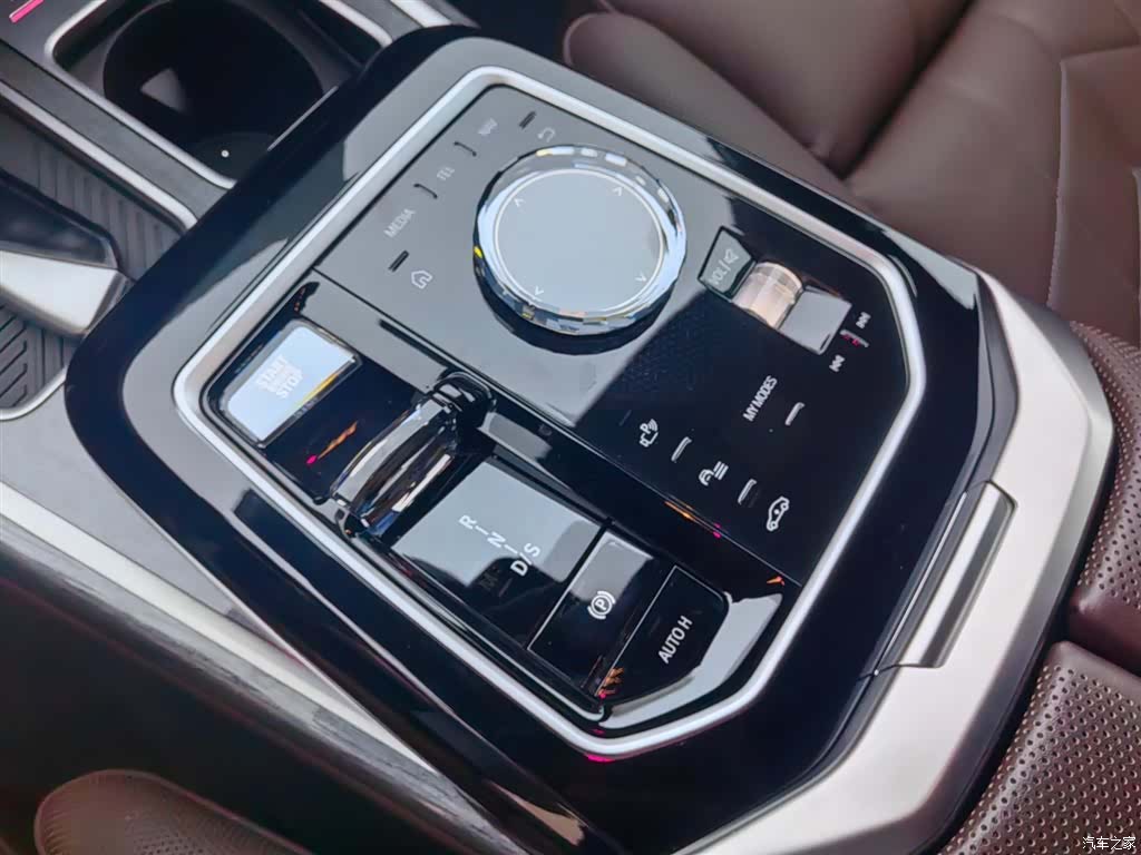 BMW 7 Series, 2024 10