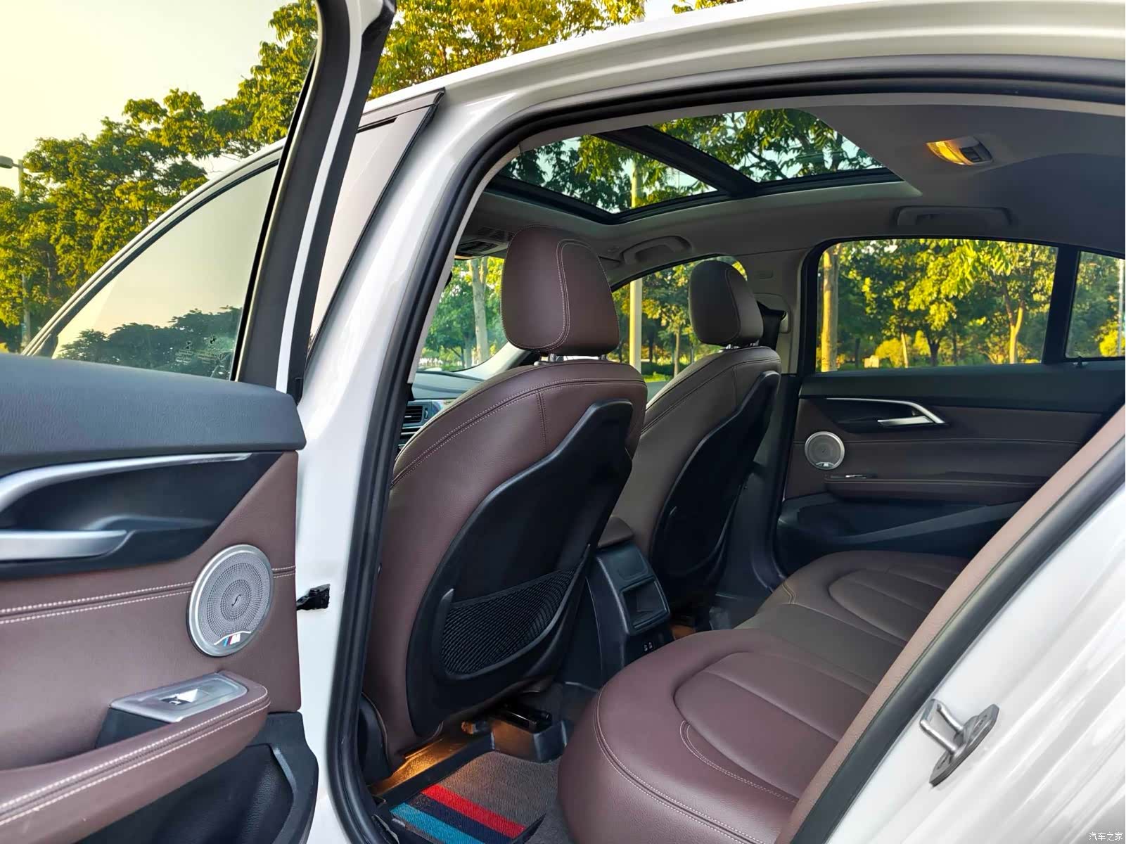 BMW 1 Series, 2020 все фото
