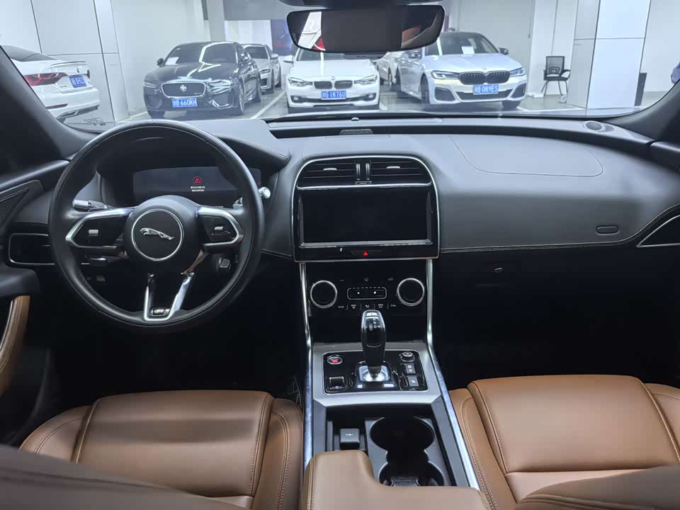 Jaguar XEL Jaguar XEL