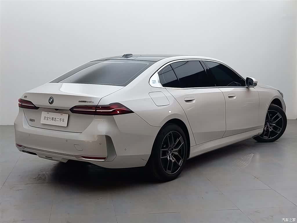 BMW i5, 2025 4