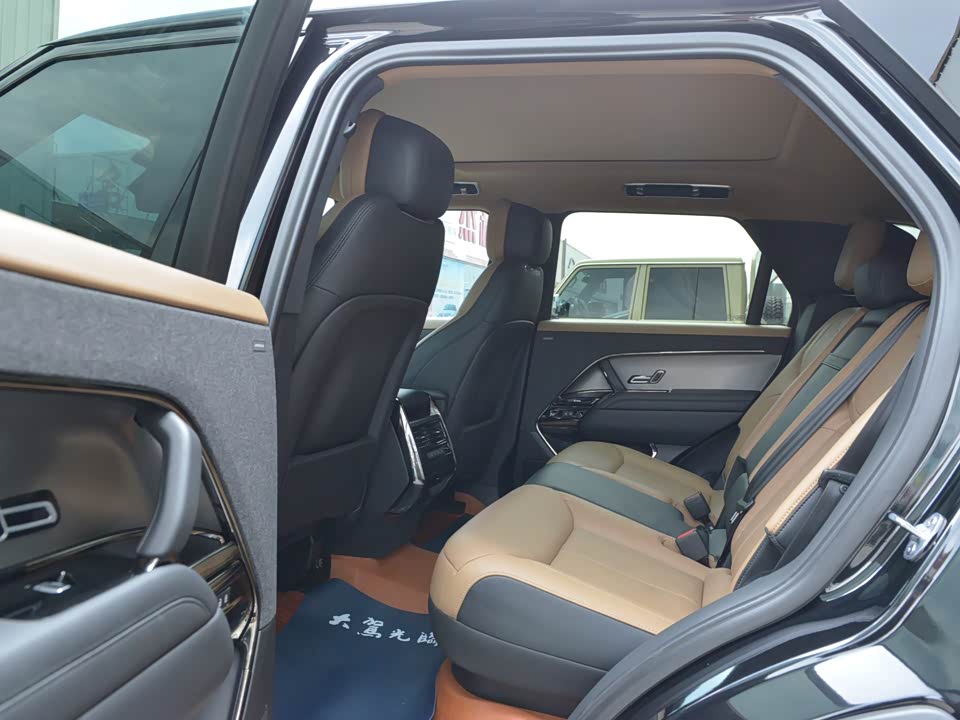 Land Rover Range Rover Sport Land Rover Range Rover Sport