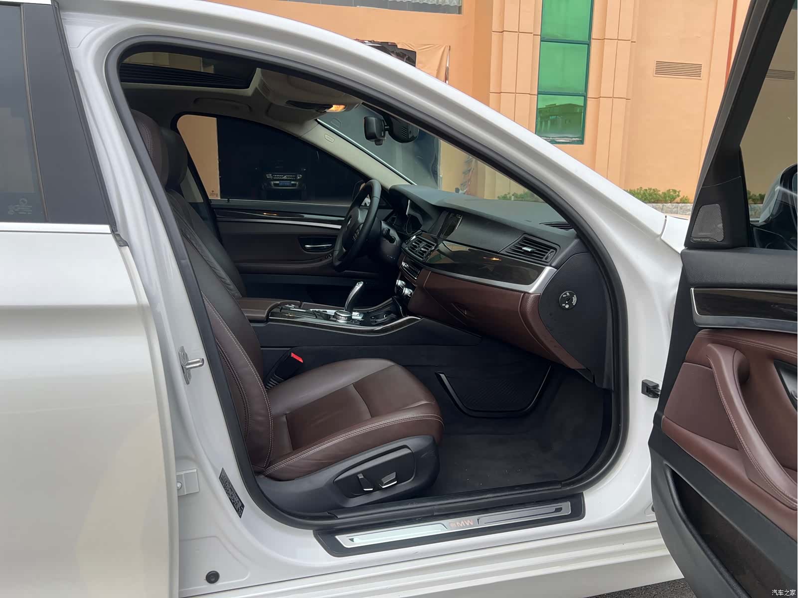 BMW 5 Series, 2017 11